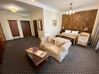 Отель Beskyd Hotel SPA - complex Людвикувка Улучшенный люкс-15